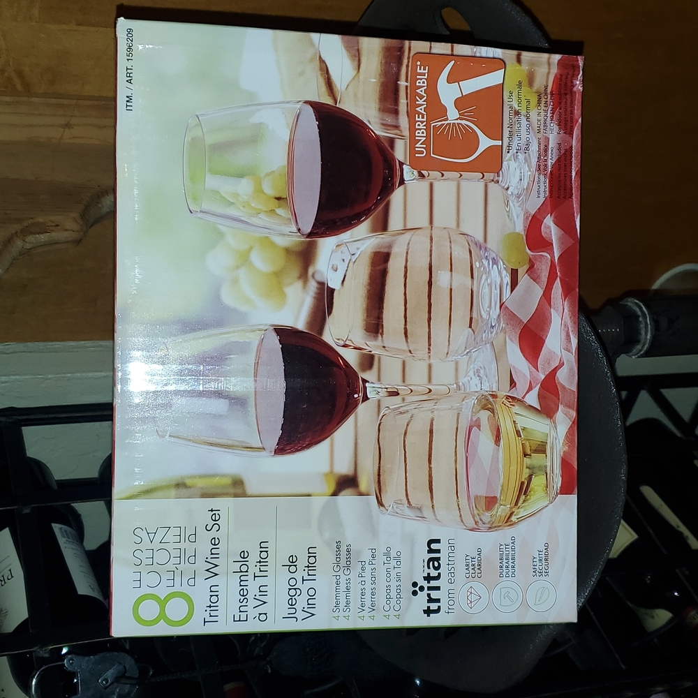 8 piece Tritan Wine set